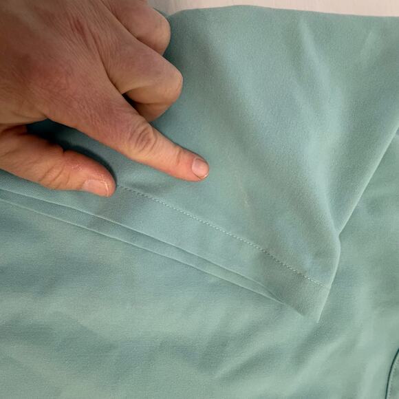 Figs scrub top Aquamarine Kaya style nurse medical work wear sz M PO# 1403 - Picture 10 of 11